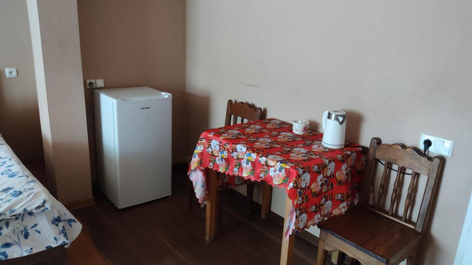 Guesthouse Mabu - 4 Newly Built Rooms In The Heart Of Mestia Exterior photo